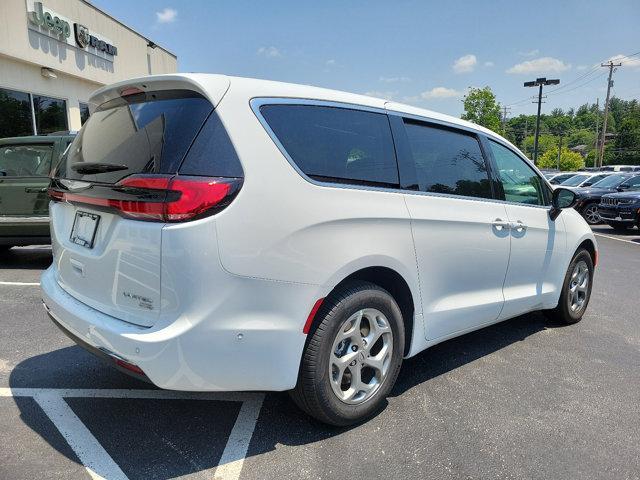 new 2024 Chrysler Pacifica car, priced at $54,215