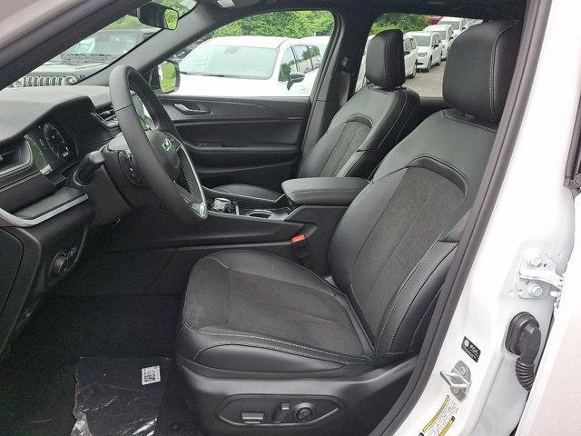 new 2025 Jeep Grand Cherokee car, priced at $48,775