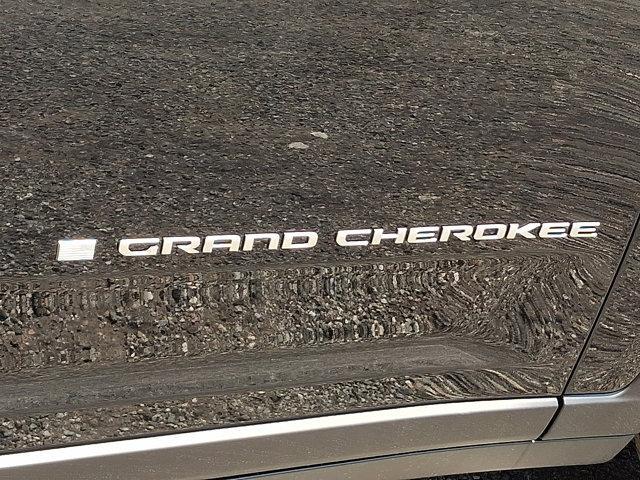 new 2025 Jeep Grand Cherokee car, priced at $50,010