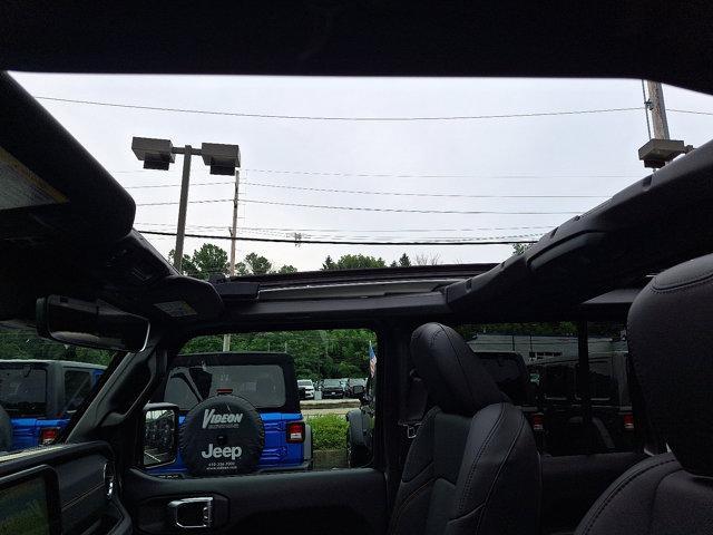 new 2025 Jeep Wrangler car, priced at $61,615