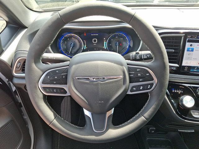 new 2025 Chrysler Pacifica car, priced at $44,145