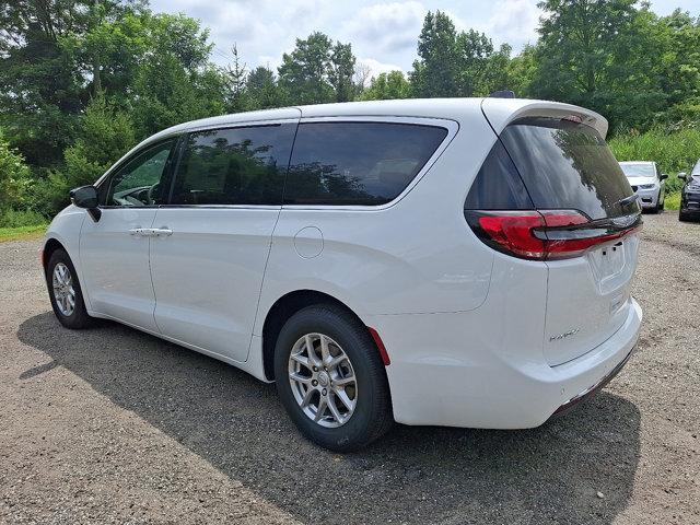 new 2026 Chrysler Pacifica car, priced at $44,685