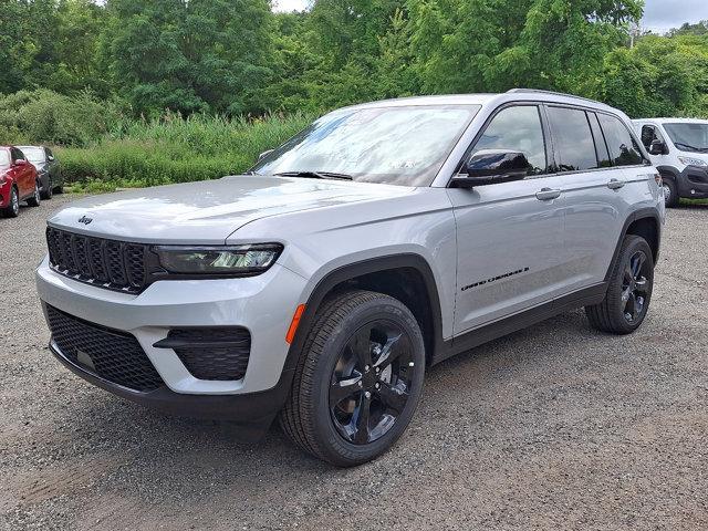 new 2025 Jeep Grand Cherokee car, priced at $48,375