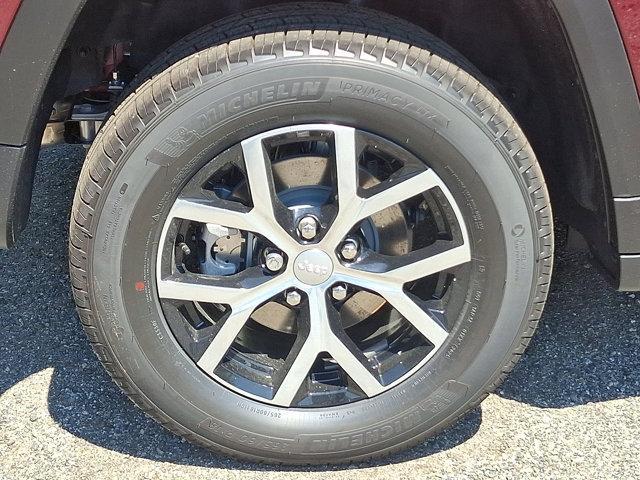 new 2025 Jeep Grand Cherokee car, priced at $50,010