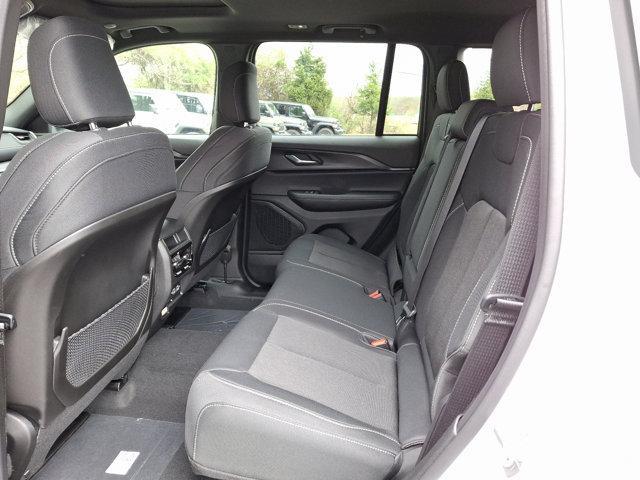 new 2025 Jeep Grand Cherokee car, priced at $43,575