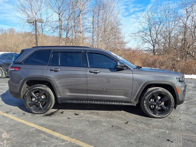 used 2022 Jeep Grand Cherokee car, priced at $32,887