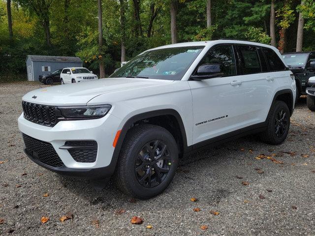 new 2025 Jeep Grand Cherokee car, priced at $45,935