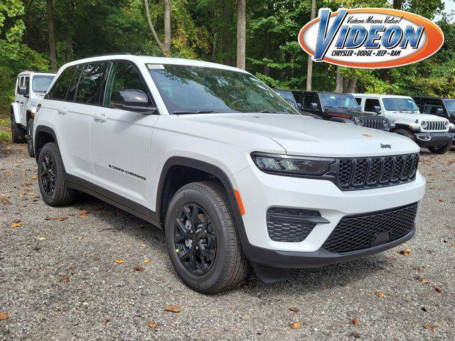 new 2025 Jeep Grand Cherokee car, priced at $45,935