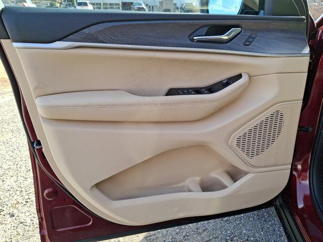 new 2025 Jeep Grand Cherokee car, priced at $49,810