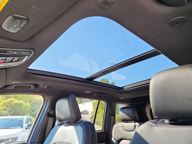 new 2025 Jeep Grand Cherokee car, priced at $52,735