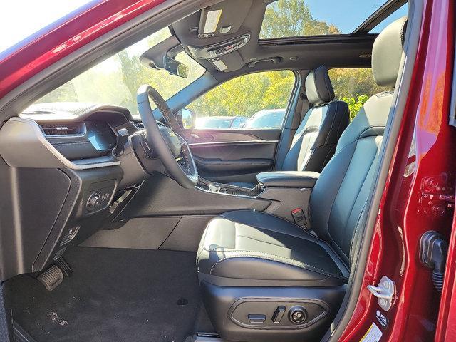 new 2025 Jeep Grand Cherokee car, priced at $52,735