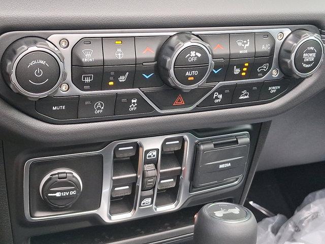 new 2025 Jeep Wrangler car, priced at $58,525