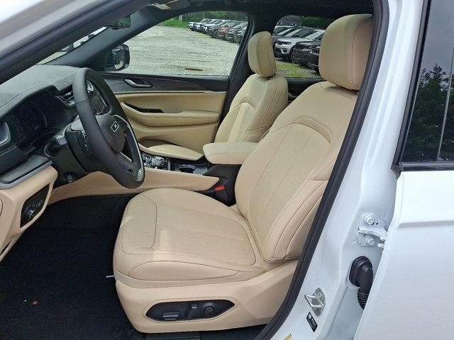new 2025 Jeep Grand Cherokee L car, priced at $58,060