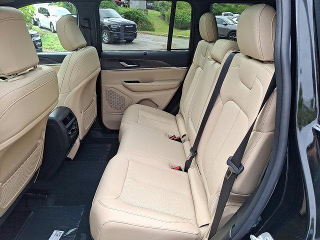 new 2025 Jeep Grand Cherokee car, priced at $52,935