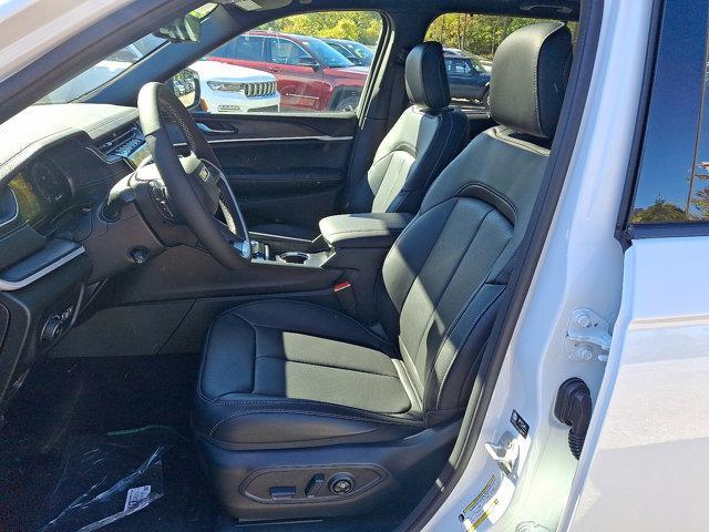 new 2025 Jeep Grand Cherokee car, priced at $52,340