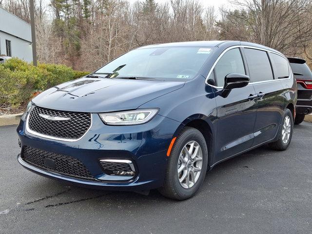 new 2025 Chrysler Pacifica car, priced at $45,920