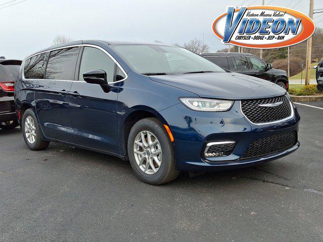 new 2025 Chrysler Pacifica car, priced at $45,920