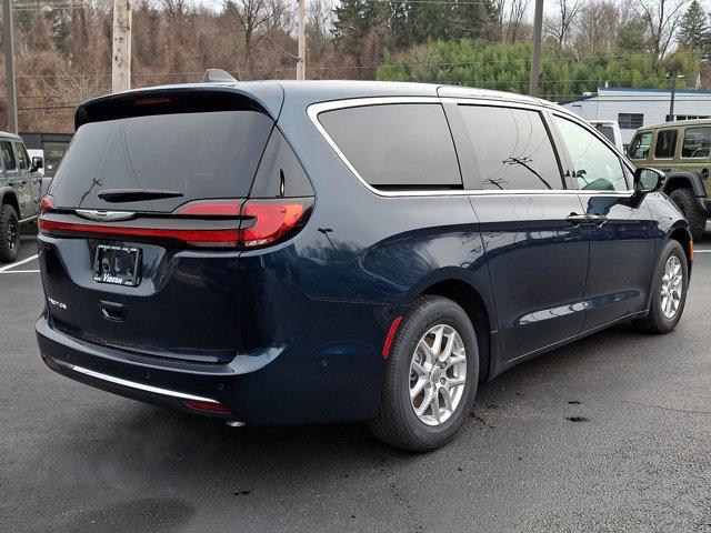 new 2025 Chrysler Pacifica car, priced at $45,920