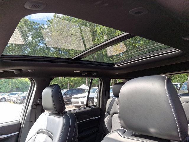 new 2025 Jeep Grand Cherokee car, priced at $52,935