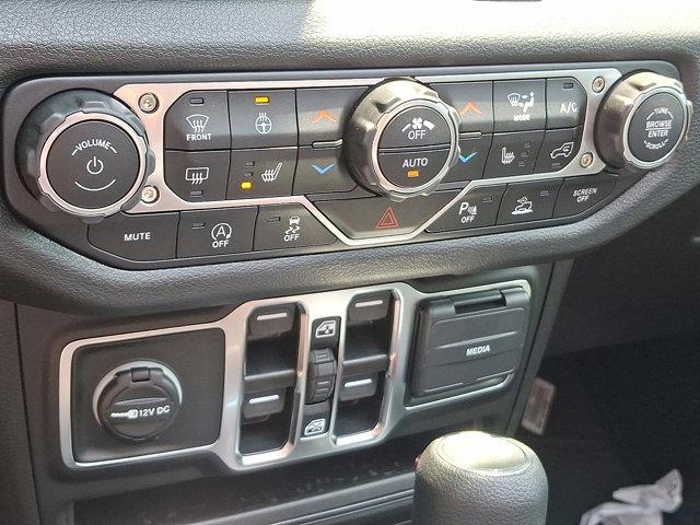 new 2025 Jeep Wrangler car, priced at $53,270