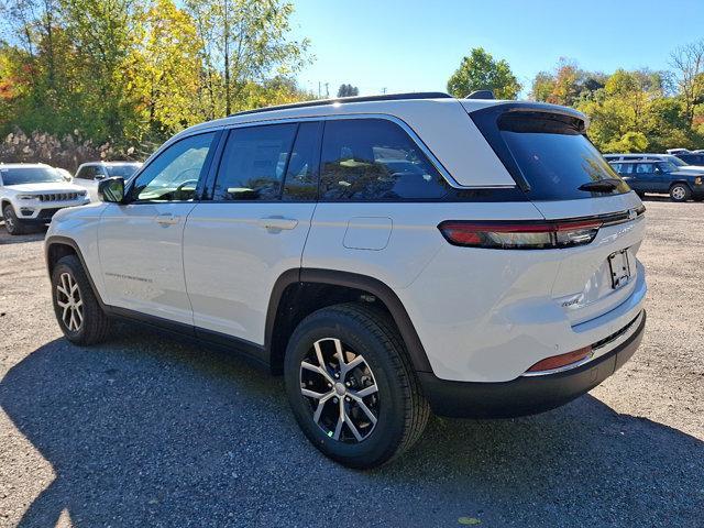 new 2025 Jeep Grand Cherokee car, priced at $49,415