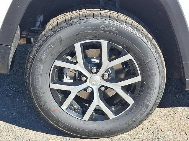 new 2025 Jeep Grand Cherokee car, priced at $49,415