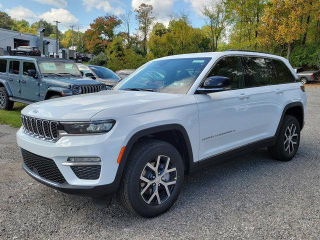 new 2025 Jeep Grand Cherokee car, priced at $49,215