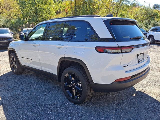 new 2025 Jeep Grand Cherokee car, priced at $52,140