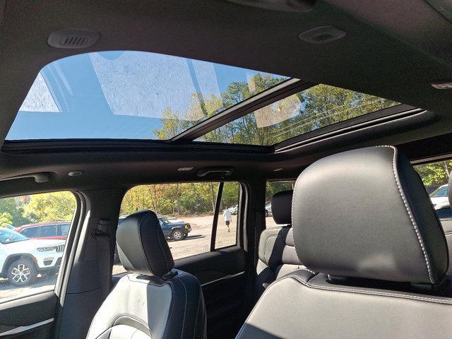 new 2025 Jeep Grand Cherokee car, priced at $52,140