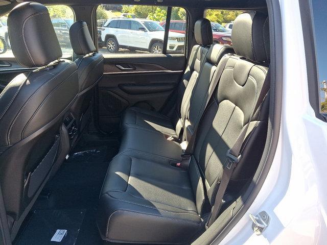 new 2025 Jeep Grand Cherokee car, priced at $52,140