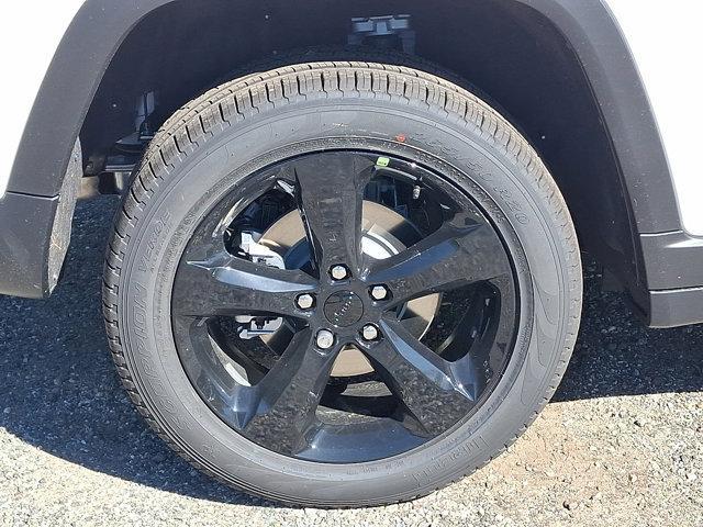 new 2025 Jeep Grand Cherokee car, priced at $52,140