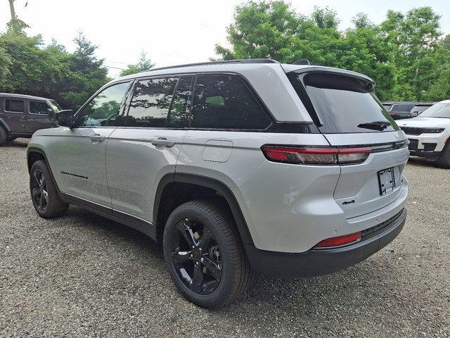new 2025 Jeep Grand Cherokee car, priced at $52,735