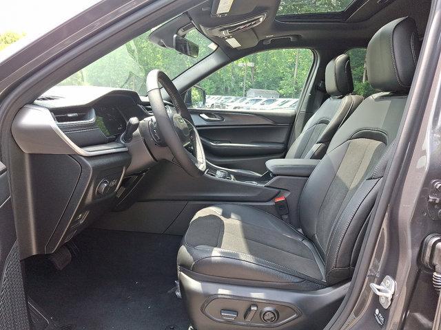 new 2025 Jeep Grand Cherokee L car, priced at $50,375