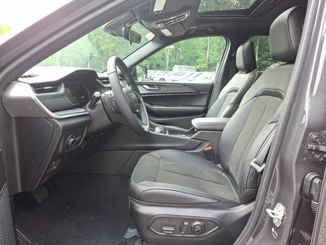 new 2025 Jeep Grand Cherokee L car, priced at $50,375