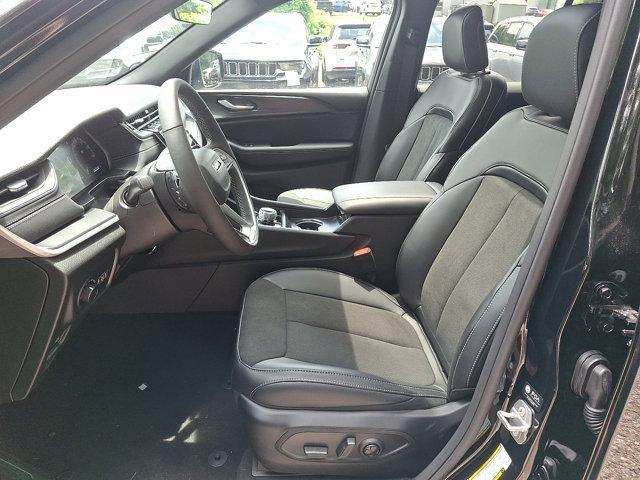 new 2025 Jeep Grand Cherokee car, priced at $46,730