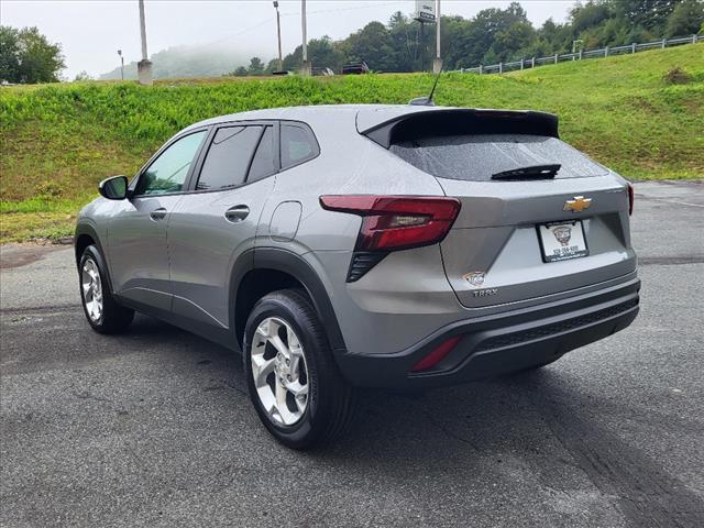 new 2024 Chevrolet Trax car, priced at $20,490