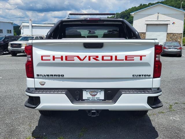 new 2024 Chevrolet Silverado 1500 car, priced at $43,995