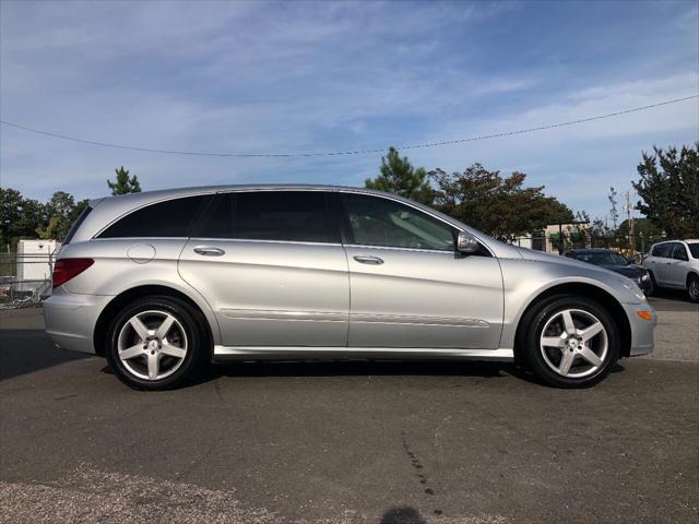 used 2007 Mercedes-Benz R-Class car, priced at $10,900