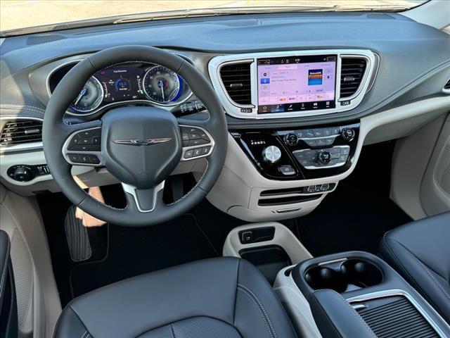 new 2024 Chrysler Pacifica car, priced at $38,436