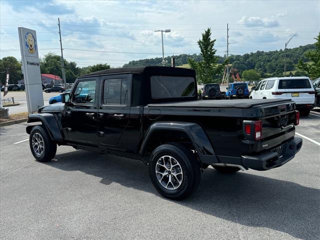 new 2024 Jeep Gladiator car, priced at $44,982