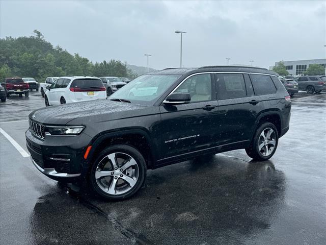 new 2024 Jeep Grand Cherokee L car, priced at $48,969