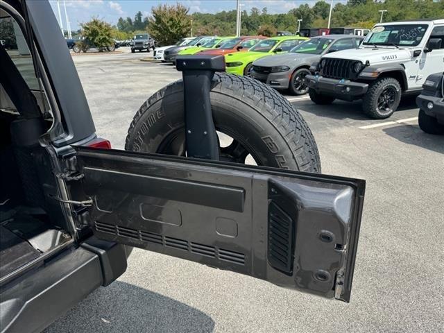 used 2016 Jeep Wrangler Unlimited car, priced at $12,995