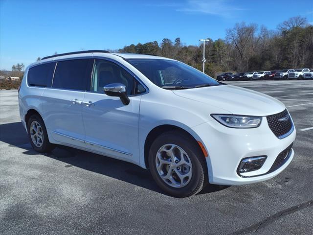 new 2023 Chrysler Pacifica car, priced at $45,598