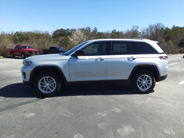 new 2024 Jeep Grand Cherokee car, priced at $35,499