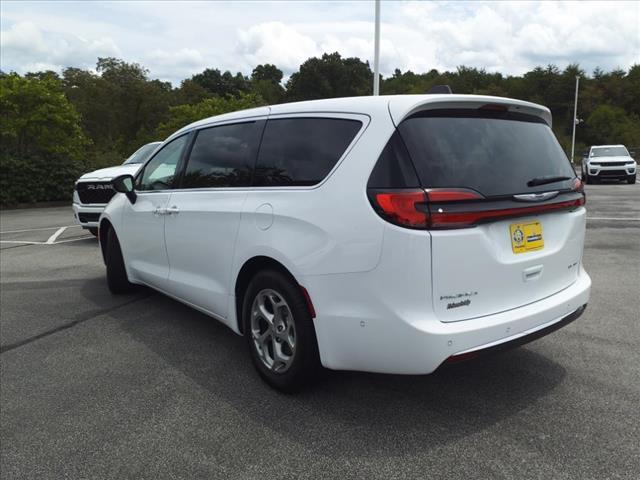 new 2024 Chrysler Pacifica car, priced at $41,251