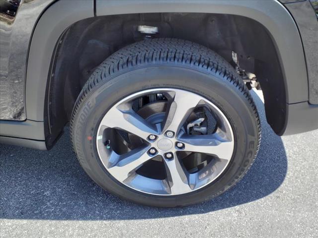 new 2024 Jeep Grand Cherokee car, priced at $48,716