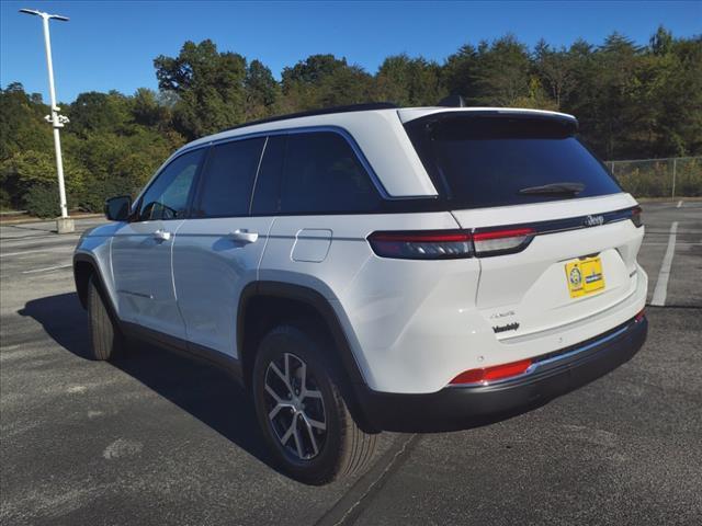 new 2025 Jeep Grand Cherokee car, priced at $47,715