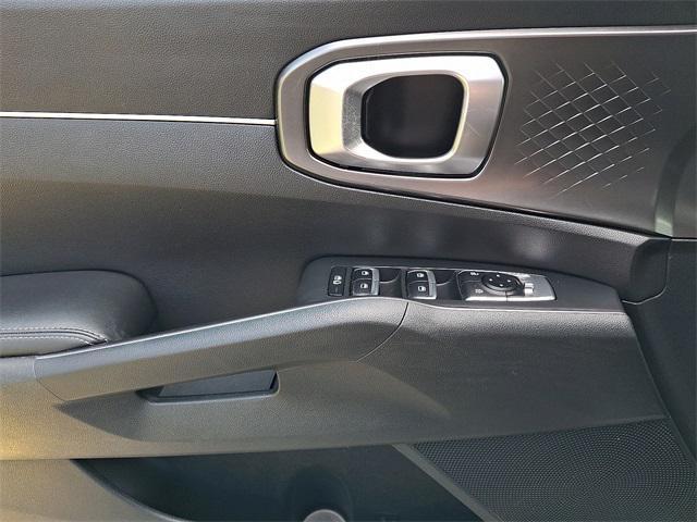 used 2021 Kia Sorento Hybrid car, priced at $22,999