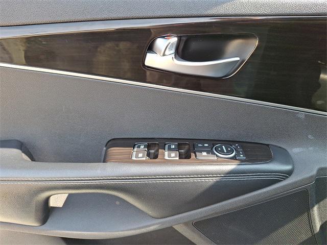 used 2020 Kia Sorento car, priced at $22,999