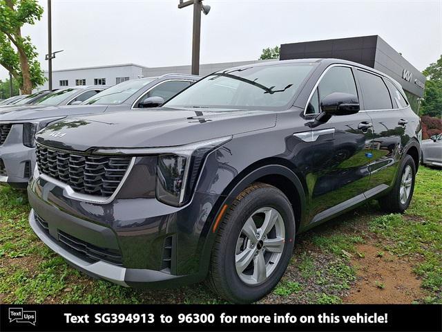 new 2025 Kia Sorento car, priced at $33,405